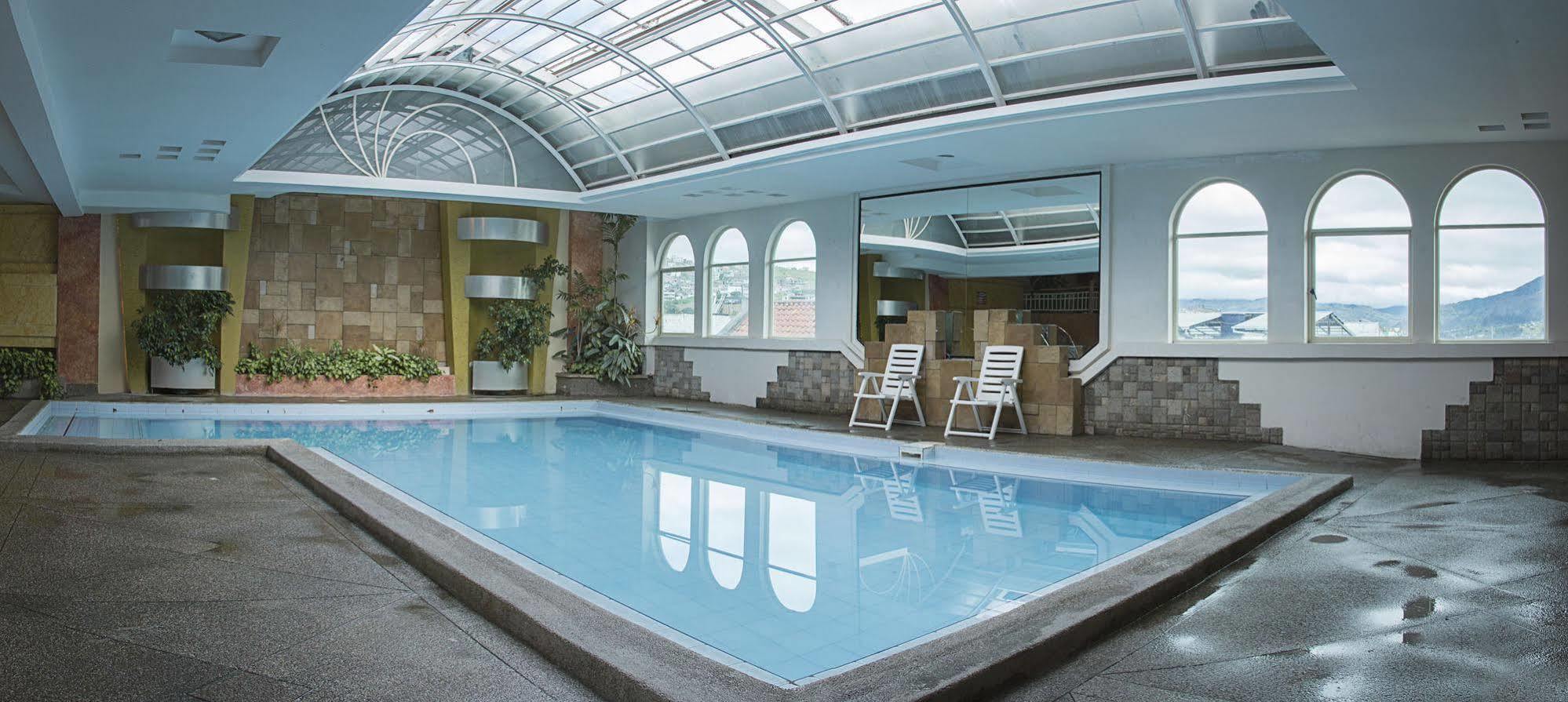 Hotel Libertador ロハ エクステリア 写真